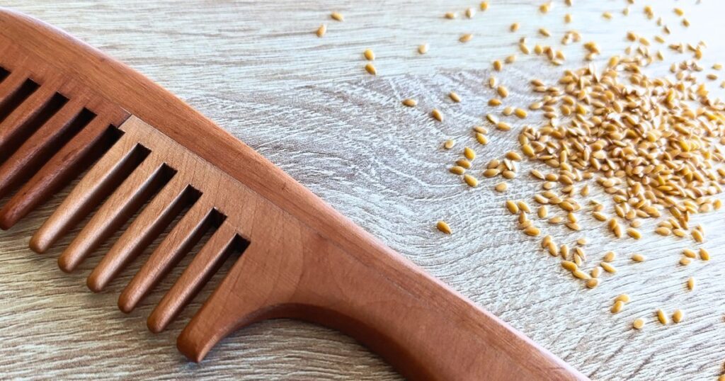 flaxseed gel for curly hair applied to 3B 3C curl ends